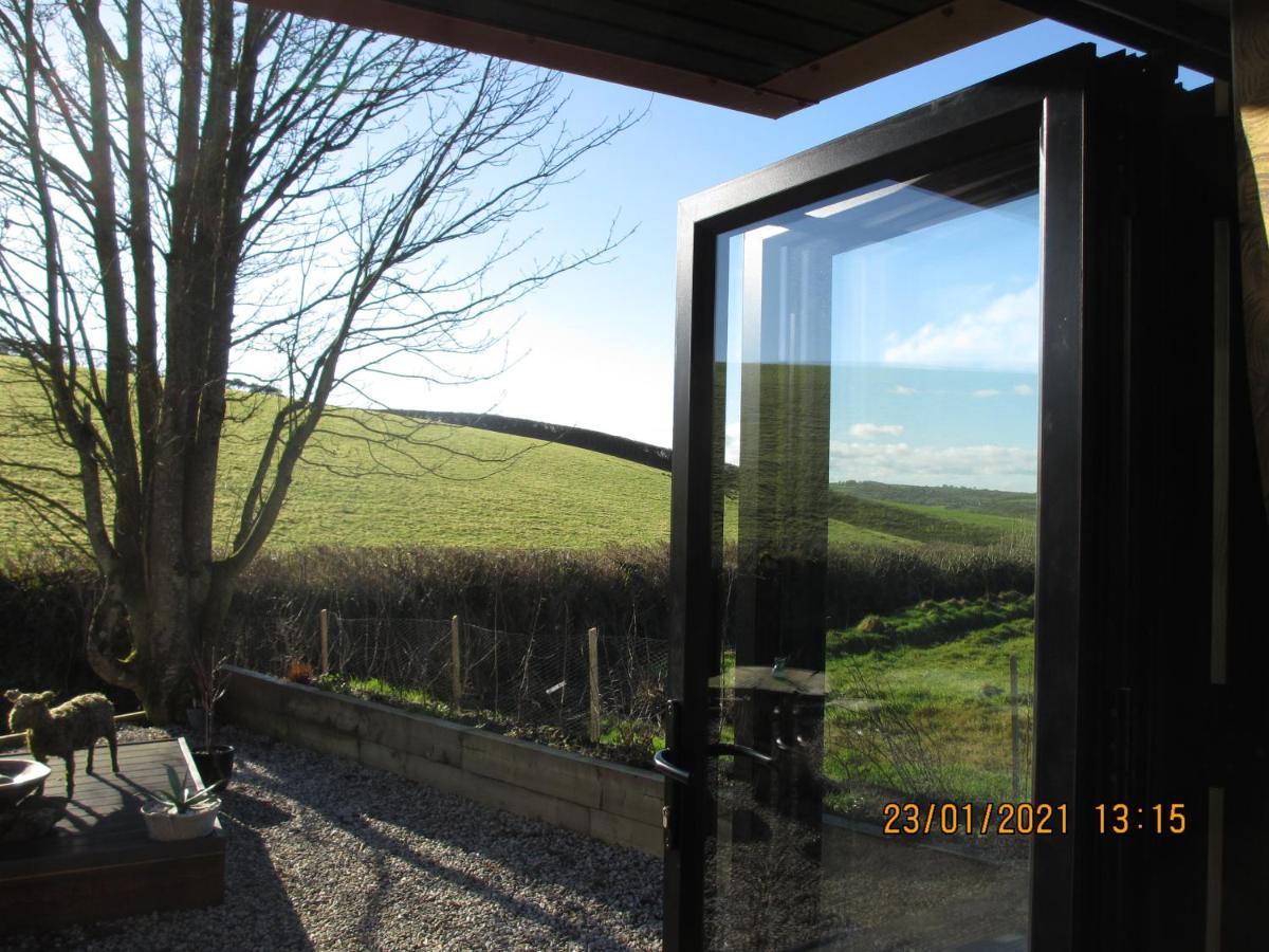 Merton Stargazing Retreat别墅 外观 照片